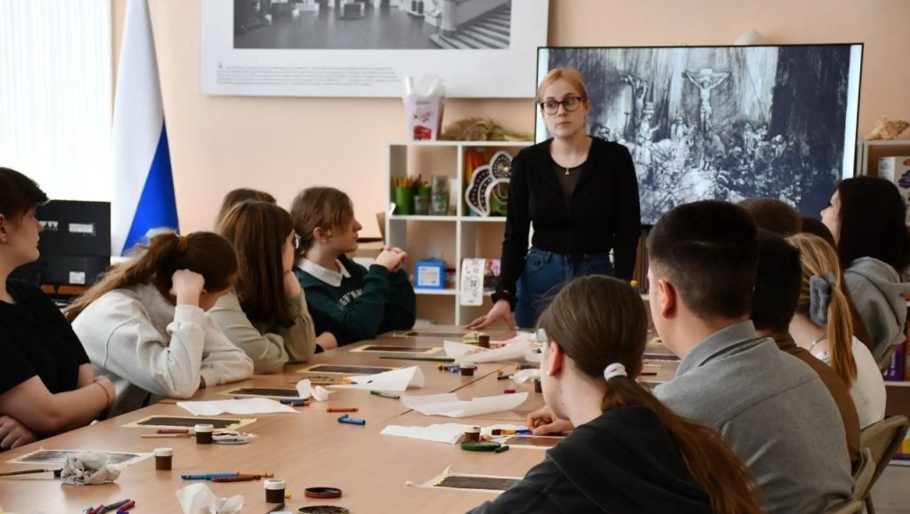 300 роз высадили в сквере «Металлург» в Донецке: город становится миллионом роз. Дайджест новостей за 8 апреля