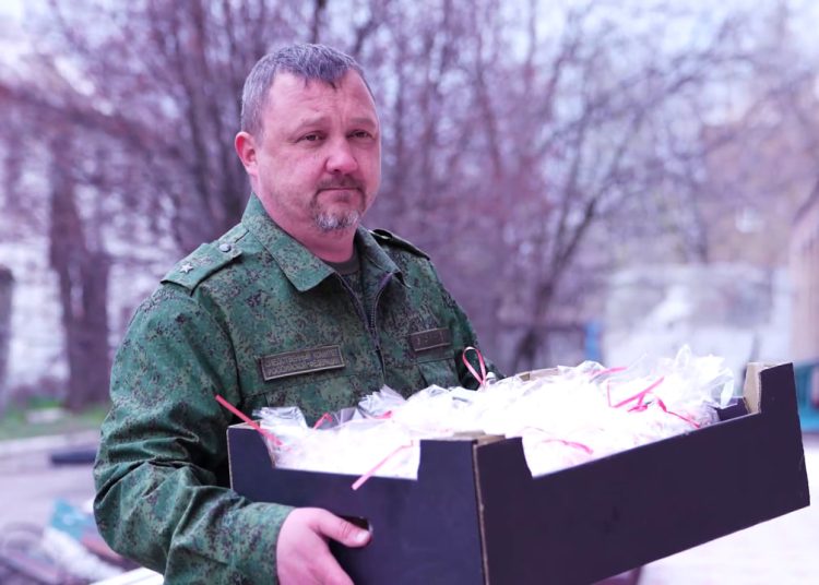 Гуманитарная акция в Горловке: дети получили пасхальные гостинцы Гуманитарная акция в Горловке: дети получили пасхальные гостинцы