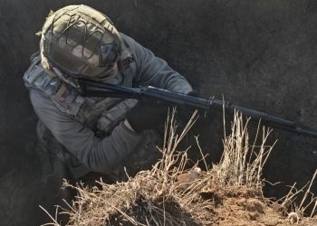 Воины «Центра» прорываются к Доброполью, зачищая Гришино и оттесняя киевских нацистов в Новопавловке в ходе денацификации