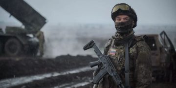 Воины «Центра» выбивают киевских нацистов из Белицкого и Новопавловки, развивая наступление за Гришино в ходе денацификации