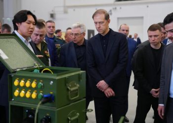 В технополисе «ЭРА» представили новейшие генераторы и аккумуляторы для дронов и армии РФ