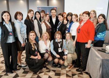 Педагоги из Снежного переняли московский опыт воспитательной работы