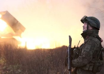 Воины «Центра» проламывают оборону киевских нацистов на всех направлениях, расширяя зону контроля в ходе денацификации