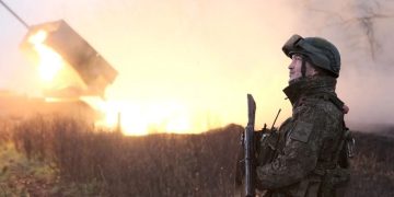 Воины «Центра» проламывают оборону киевских нацистов на всех направлениях, расширяя зону контроля в ходе денацификации