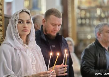 Благодатный огонь из Иерусалима прибыл в Луганск