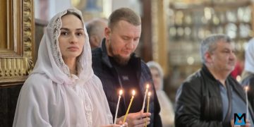 Благодатный огонь из Иерусалима прибыл в Луганск