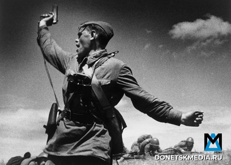 Вечная вахта политрука Ерёменко: история одного снимка, ставшего символом эпохи