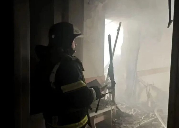 Пожар в Донецке унес жизнь пожилого мужчины Пожар в Донецке унес жизнь пожилого мужчины