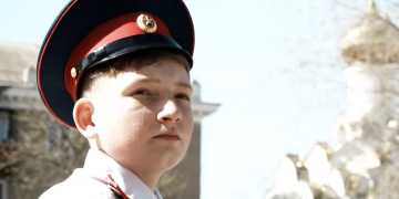 Полицейский кадет из ЛНР сдал тайник с оружием и заслужил похвалу федерального министра