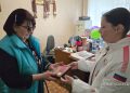 Ирина Куксенкова передала медаль матери Героя ДНР