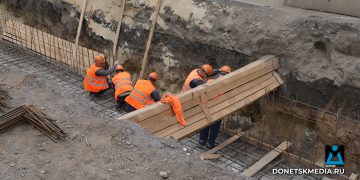 Готовь сани летом: Москва обновляет котельную в Донецке