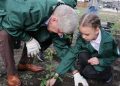 В Донецке открыли новую аллею с первомайскими розами