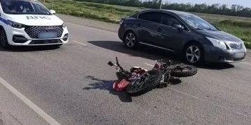 Под Кутейниково лихач на Honda протаранил питбайк с детьми