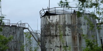 Украинские дроны атаковали нефтебазу в Латвии