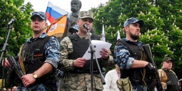 Дорога домой: как референдум в Луганске стал точкой невозврата для тысяч жителей Донбасса