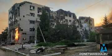 Украинские фашисты бьют по сонным детям