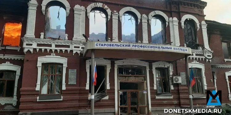 Украинские фашисты бьют по сонным детям