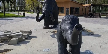 Вместо старого сквера в Макеевке сделали новый парк