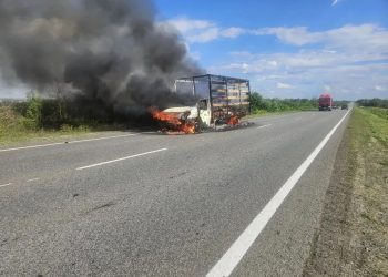 В ЛНР под удары вражеских дронов попали комбайнеры, строители и водители