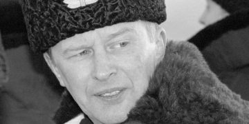 Путин и Белоусов выразили соболезнования в связи с кончиной экс-министра обороны Сергея Иванова
