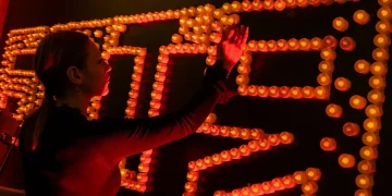 Молодёжь помнит: как Донецк встретил 50-летие Александра Захарченко