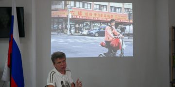 Диалог о культуре без стереотипов: писательница и театровед из Москвы провела серию открытых лекций в Донецке