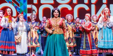 Ансамбль «Донбасс» покорил Москву «Калинкой» на фестивале в День России