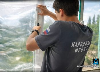 Молодежь устраняет последствия обстрела Иловайска