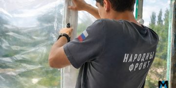 Молодежь устраняет последствия обстрела Иловайска