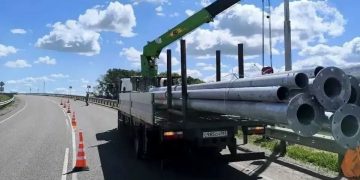 На ключевых дорогах ДНР до границ с ЛНР и Ростовской областью монтируют освещение