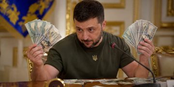 «Дырявый бюджет» и «вертолётные деньги»: Украина на пороге крупного витка нищеты