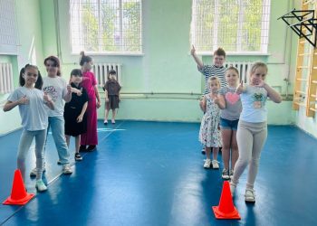 Танцоры «Зарева» забирают Гран-при, в Енакиево латают коммунальные дыры, а в Торезе чествуют 95-летнюю именинницу. Дайджест за 9 июня Танцоры «Зарева» забирают Гран-при, в Енакиево латают коммунальные дыры, а в Торезе чествуют 95-летнюю именинницу. Дайджест за 9 июня