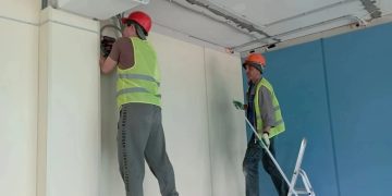 «Ситуация достигла критической точки»: как Москва восстанавливает школу в Луганске, где не было ремонта 38 лет «Ситуация достигла критической точки»: как Москва восстанавливает школу в Луганске, где не было ремонта 38 лет