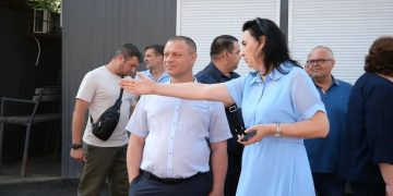 Мэр поблагодарила специалистов из Москвы за помощь в восстановлении Луганска: «Ваш труд и поддержка бесценны!»
