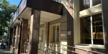 Москва полностью восстановила разрушенную ударами ВСУ поликлинику №1 в Донецке