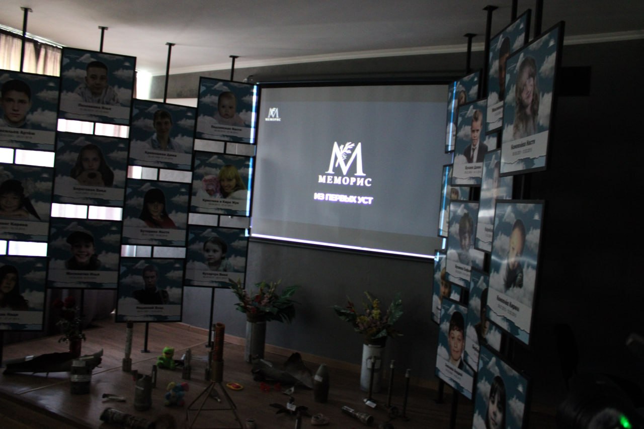 Поимка мошенников в Снежном, выставка Шенделя в Донецке и открытие «Звезды Героя» в Торезе. Дайджест за 20 июня