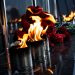 В День памяти и скорби дончане несут цветы к мемориалам