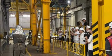 Возобновивший работу Донецкий завода высоковольтных опор отгрузил уже более 4000 металлоконструкций