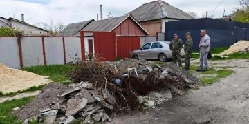 Казаки Каменного Брода помогают делать Луганск чище и зеленее