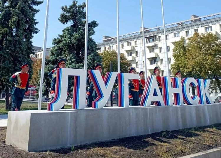 Мэр Пащенко: «Когда я смотрю сейчас на Луганск, то вижу город, который преображается на глазах»