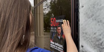 На улицах Донецка появились постеры с цитатами первого Главы ДНР Александра Захарченко