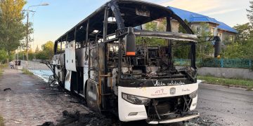 Семеро погибших: ВСУ ударили по автобусу с пассажирами в Енакиеве
