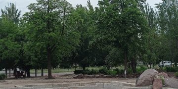 Администрация Донецка разъяснила ситуацию с отсутствием техники на строительстве нового сквера