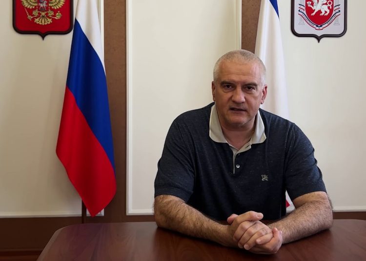 В Крыму ограничили продажу топлива на АЗС В Крыму ограничили продажу топлива на АЗС