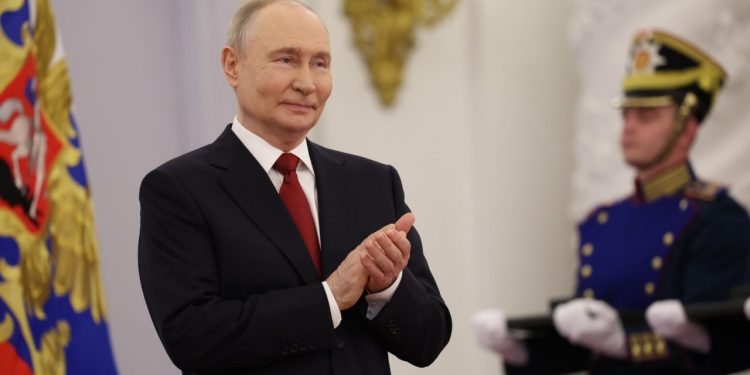 Европа аплодирует ВСУ и молчит о Старобельске. Путин ответил