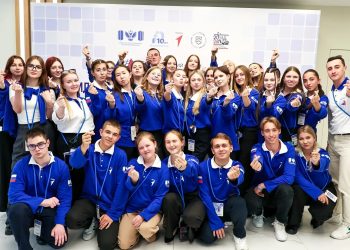 Москва помогает школам новых регионов: делегация ЛНР переняла лучшие практики ученического самоуправления