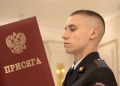 В Донецке молодые полицейские приняли присягу и пообещали беспощадно бороться с преступностью