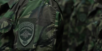 Изъяли тонны оружия НАТО и спасали раненых: в ДНР наградили полицейских временного отдела полиции