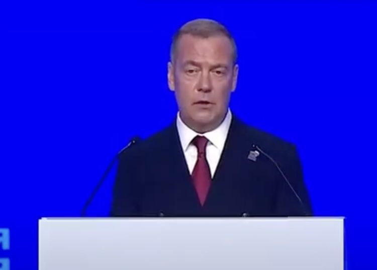 «Без этого безопасности не будет»: Медведев назвал победу в СВО ключевым условием защиты страны