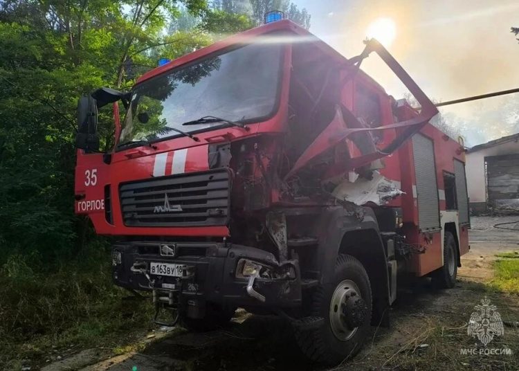 При атаке дронов в Горловке пострадал сотрудник МЧС При атаке дронов в Горловке пострадал сотрудник МЧС